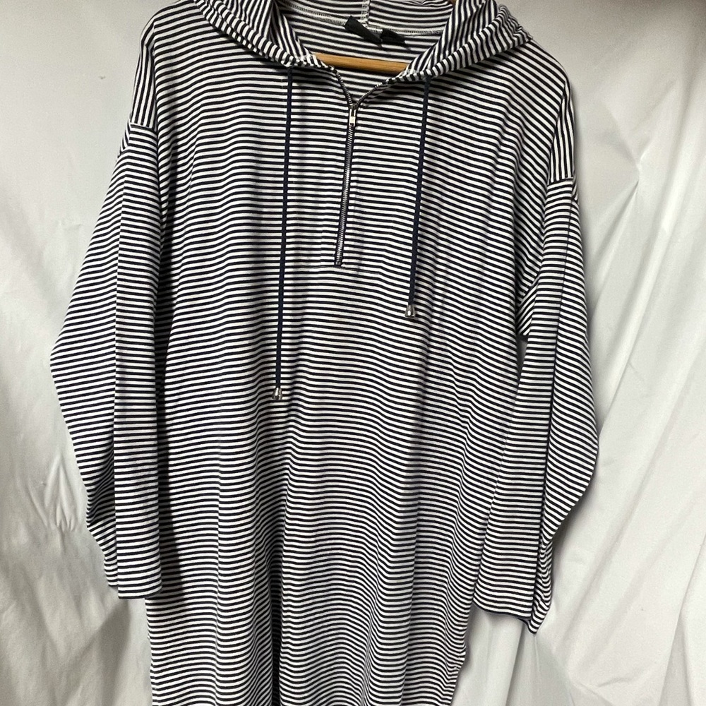 Liz Wear by Liz Claiborne Hoodie Cover-Up
